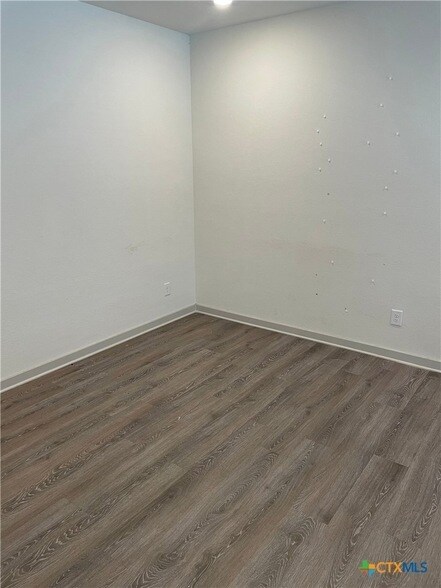 Foto del edificio - 540 Wilshire Rd