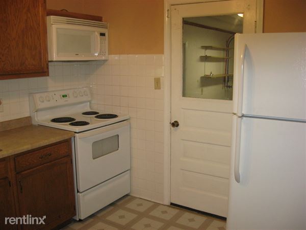 Building Photo - 6445 Sommerset Rd