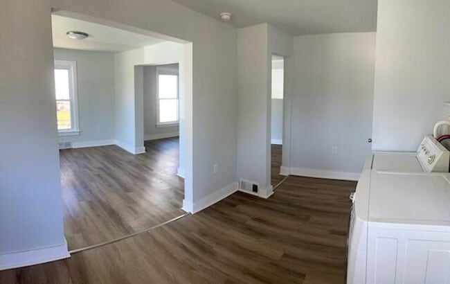 Building Photo - 79 St Charles St