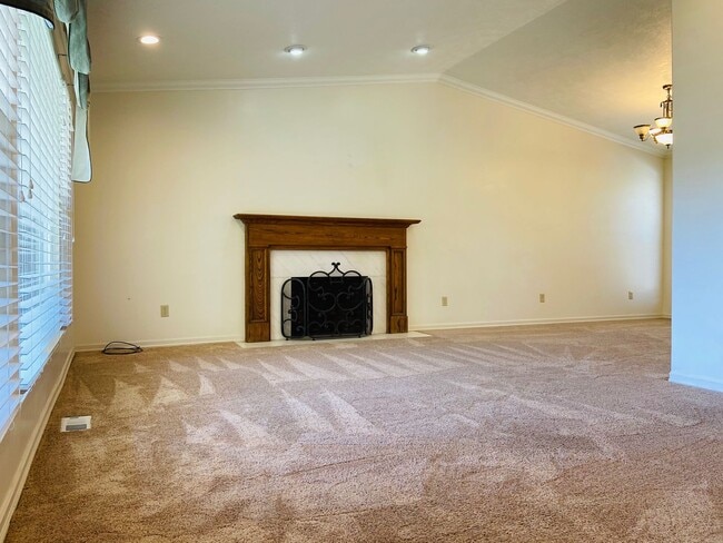 Building Photo - Beautiful Rambler at Little Cottonwood Can...