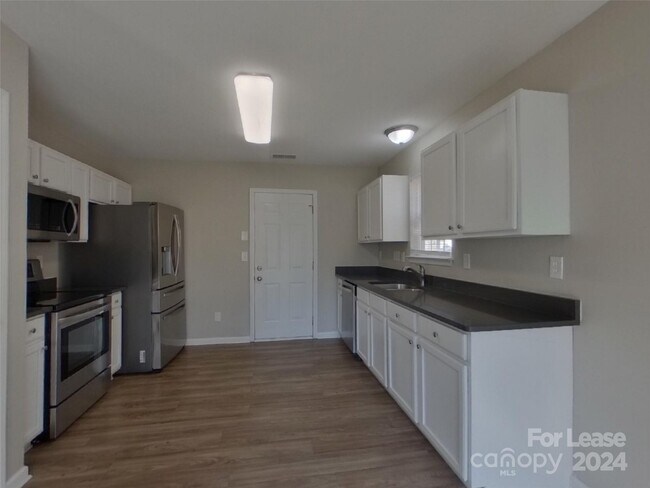 Foto del edificio - 5224 Grays Ridge Dr