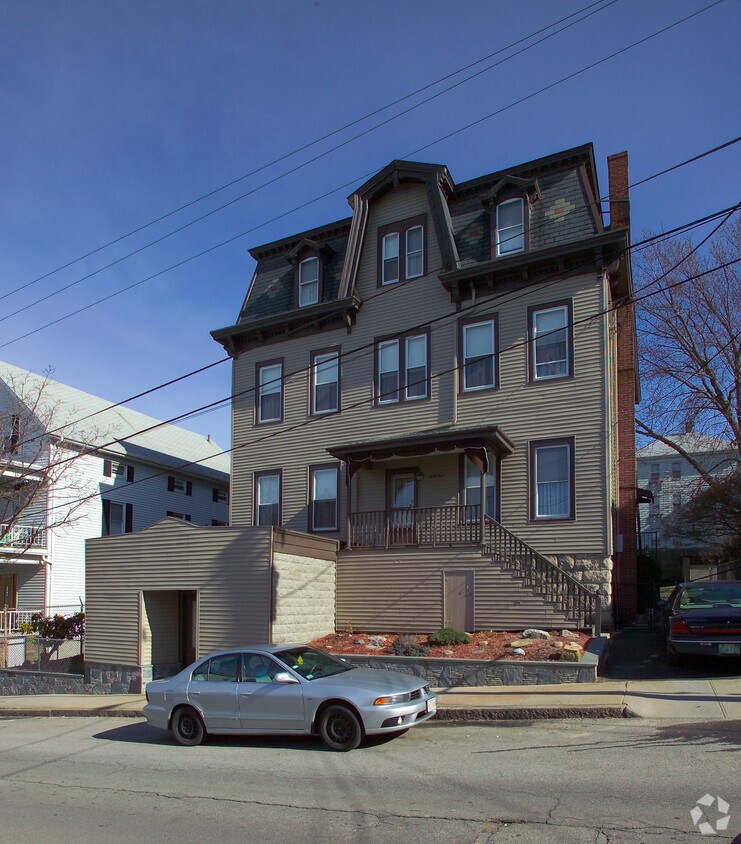 Building Photo - 88 Grant St