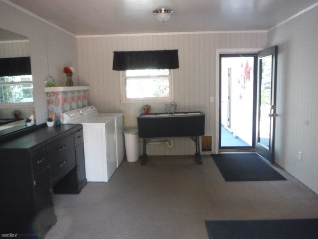 Building Photo - 5 br, 2 bath Duplex - 6235 Oakland Dr