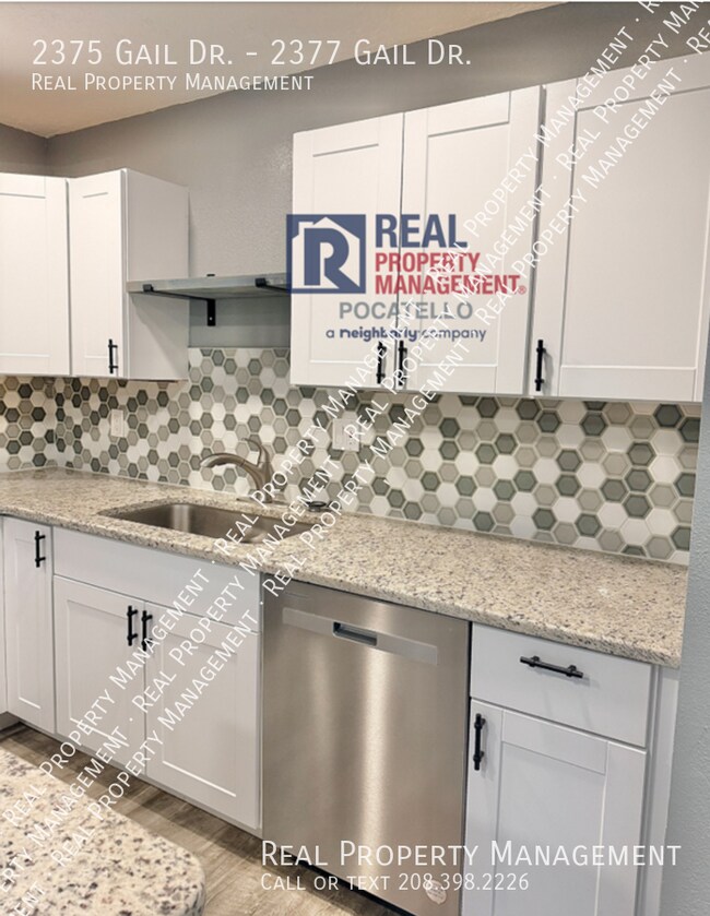 Foto del edificio - 2375 Gail Dr