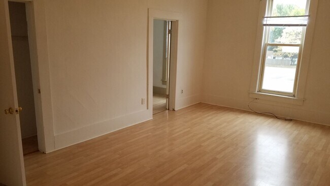 Foto del edificio - 510-510 1/2 N Bridge Street