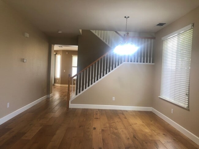 Building Photo - 2689 Almanor Dr