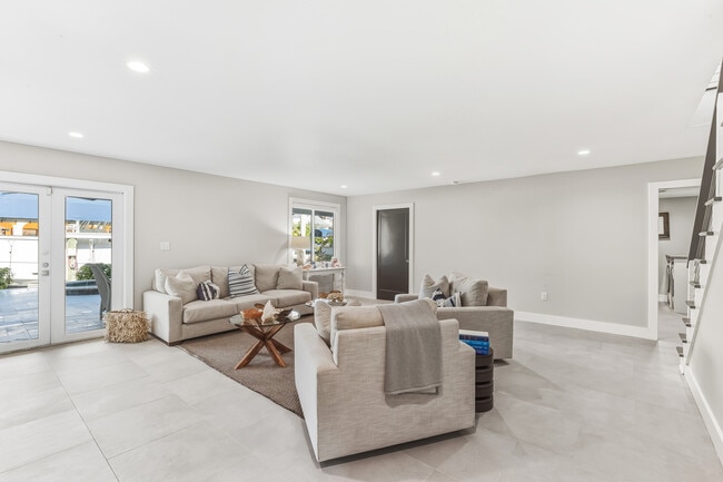 Foto del edificio - 165 1st St E