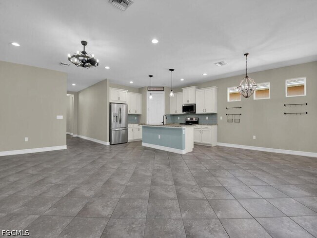 Foto del edificio - 4211 Dutchess Park Rd