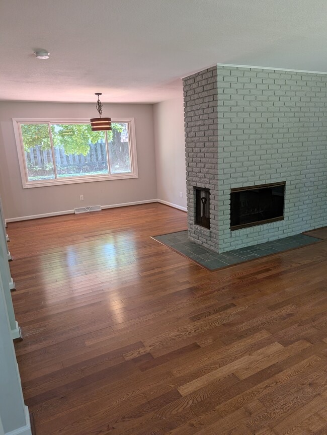 Building Photo - 1716 Georgetown Dr