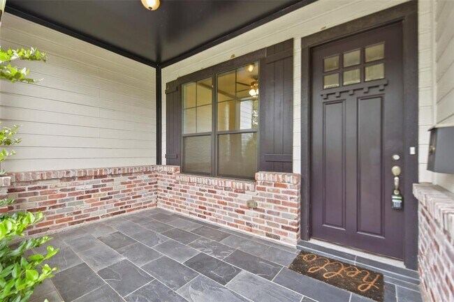 Foto del edificio - 1538 Thornton Rd