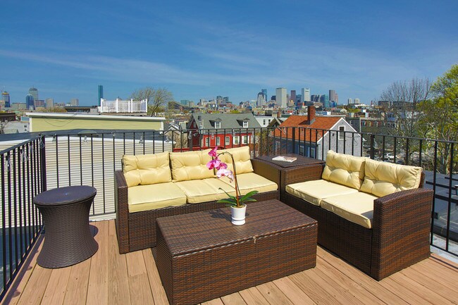 Foto del edificio - 210 W 7th St