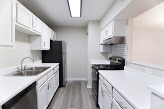 Building Photo - The Latitude Apartments