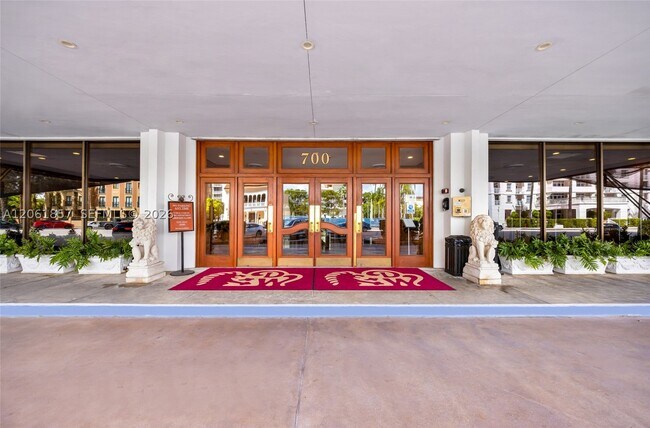 Foto del edificio - 700 Biltmore Ct