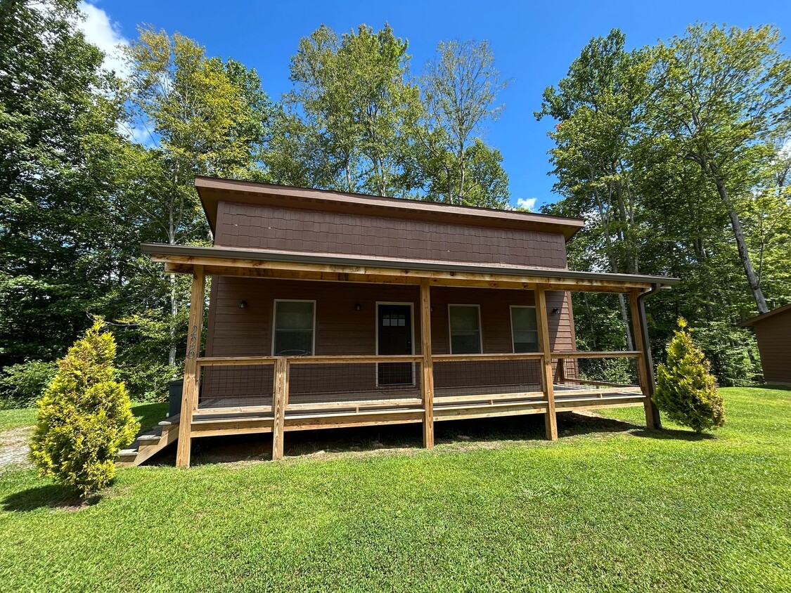 Live Modern. Live Mountain. Live Here. - Beautiful 1bd Cabin In Trade, Tennessee