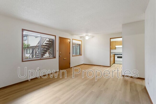 Foto del edificio - 8049 NE Flanders St