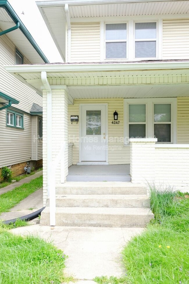 Building Photo - 4245 College - 4247