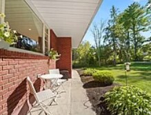 Foto del edificio - 324 Dimmock Hill Rd