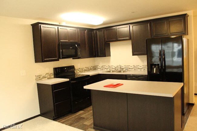 Building Photo - 5841 Highway Pl