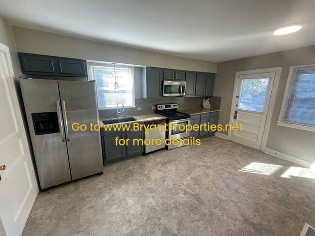 Building Photo - House