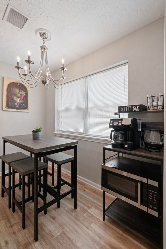 Building Photo - 2523 Village Oak Dr.