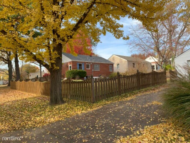 Building Photo - 2 br, 1 bath House - 670 Selma Ave