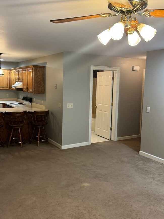 Foto del edificio - 243 Cedar Ridge Rd SE