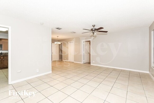 Building Photo - 4830 NW 12th Ct