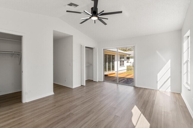 Foto del edificio - 1816 14th Ave SW