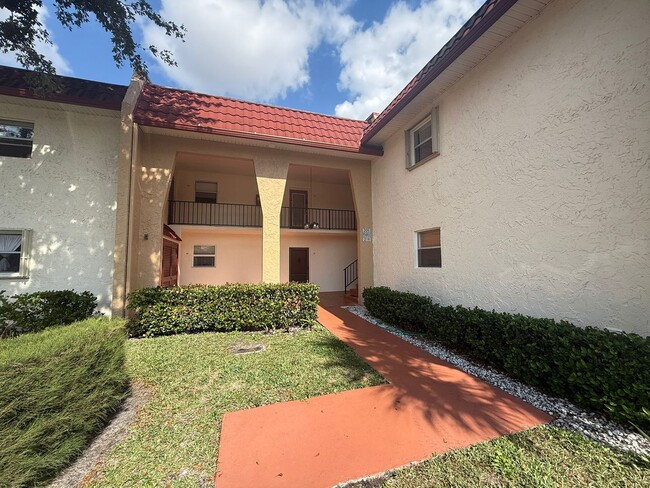 Building Photo - Newly Remodeled West Palm Beach Condo - 1 ...