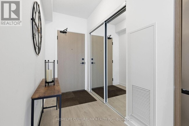 Building Photo - 36 Zorra St