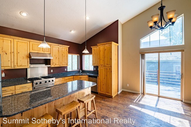 Foto del edificio - 7450 Brook Hollow Loop Rd