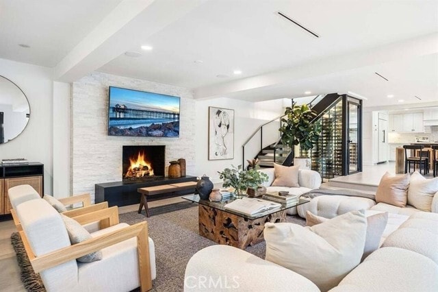 Foto del edificio - 760 S San Rafael Ave