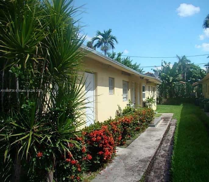 Foto principal - 1283 NE 109th St