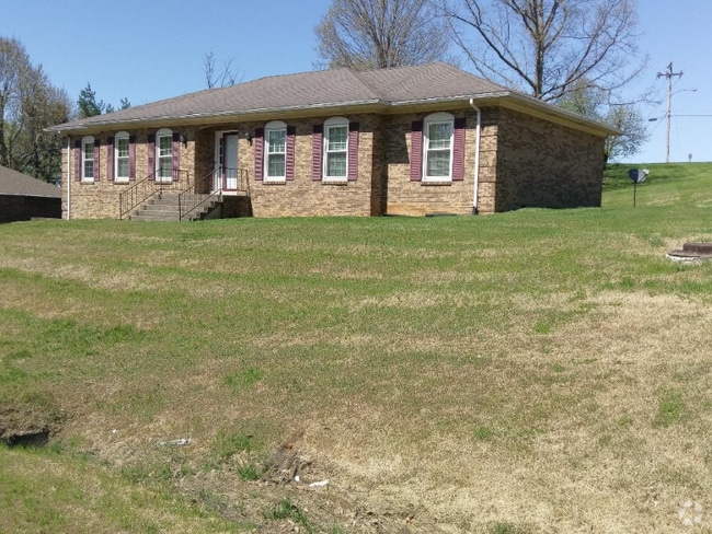 Building Photo - 255 Meadowview Dr