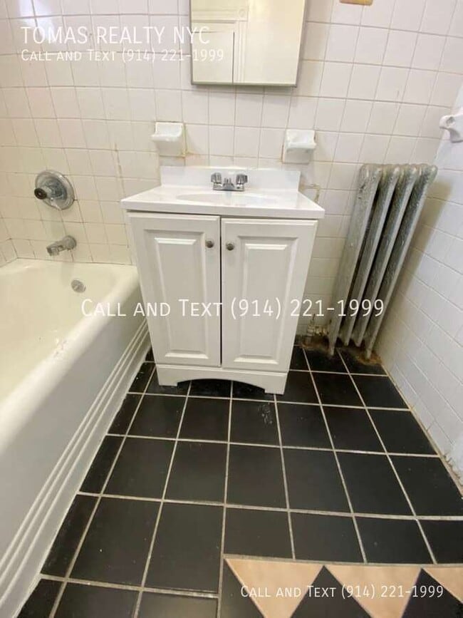 Foto del edificio - 138 Hawthorne Ave