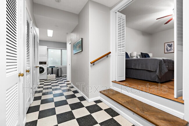 Foto del edificio - 3300 Adeline Dr