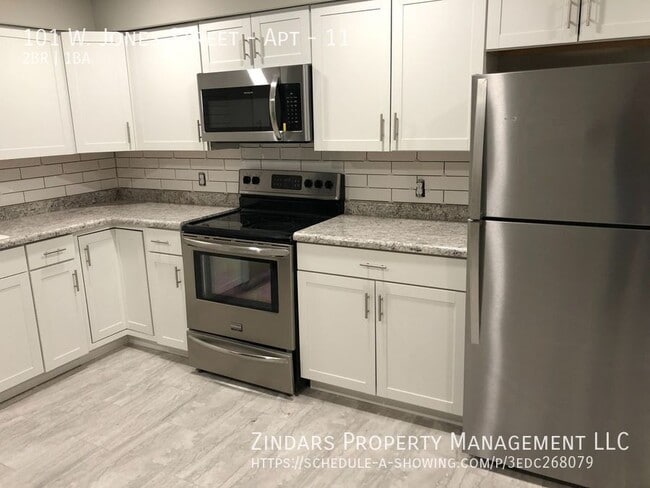 Building Photo - Remodeled 2 bedroom 1 bath apartments in M...