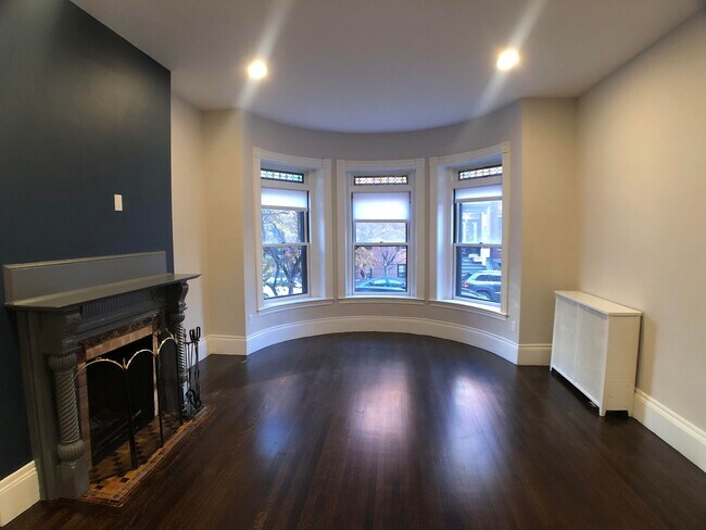 Building Photo - 112 Pinckney St