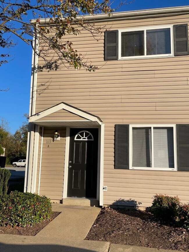 Building Photo - 163 Jenness Ln