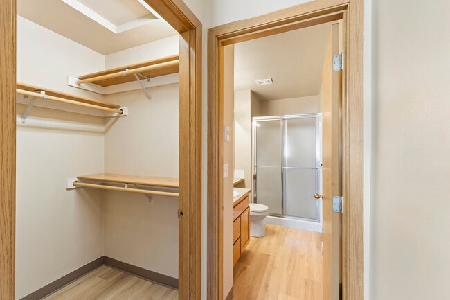 Rockwood Floor Plan 2x2 1037SF - Ashton Apartments