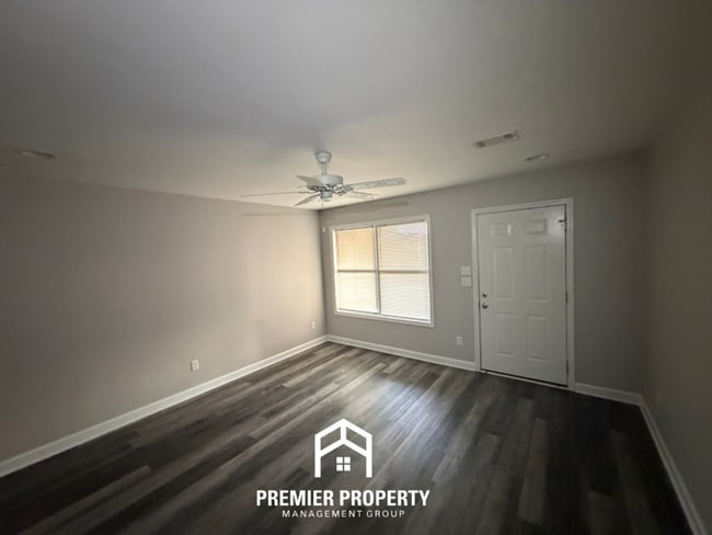 Building Photo - Beautiful 4BR/2BA Tuscaloosa Home | 1,497 Sq Ft, Covered Back Patio & 2-Car Garage