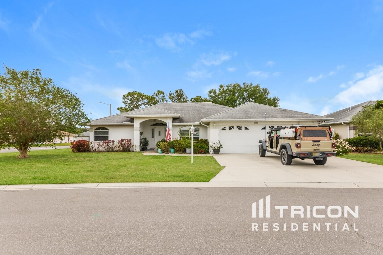 Foto principal - 2802 56th Ave Cir E