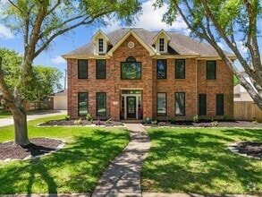 Building Photo - 1223 Hawkhill Dr