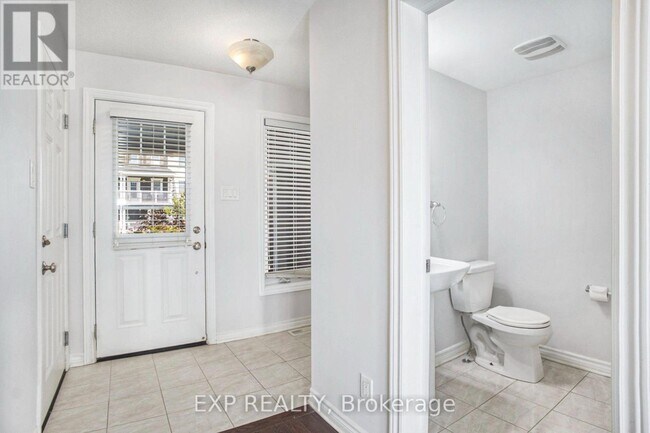 Photo du bâtiment - 331 Willow Aster Cir