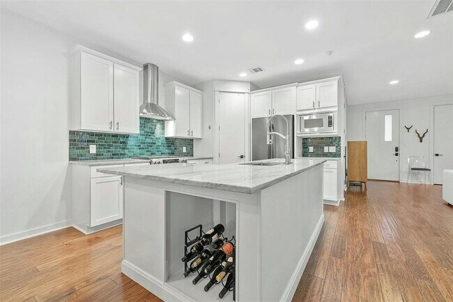 Building Photo - 3118 Corbin Ln