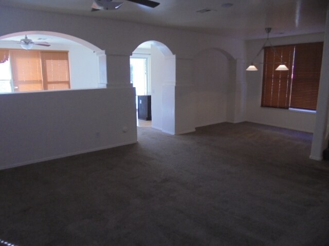 Foto del edificio - 18139 W Smokey Dr