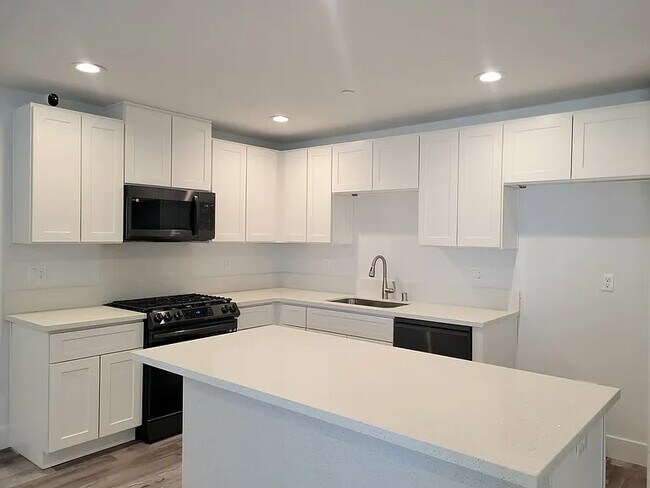 Foto del edificio - 7332 Poppy Blvd