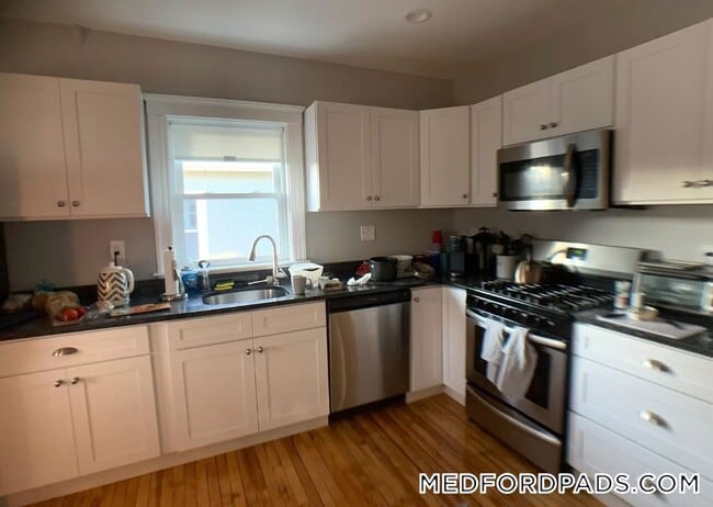 Building Photo - 56 Frederick Ave