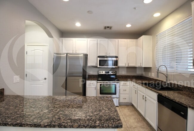 Building Photo - 4769 E Thunderheart Trail
