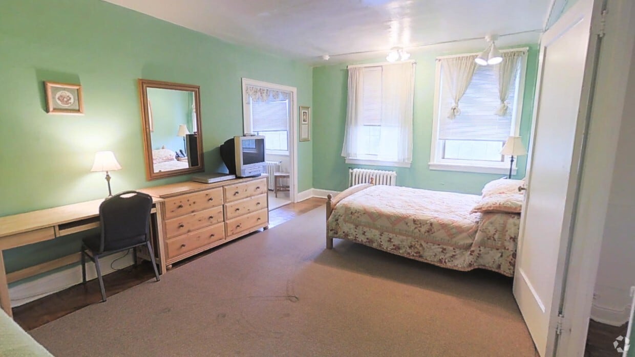 Photo - Baltimorean Apartments